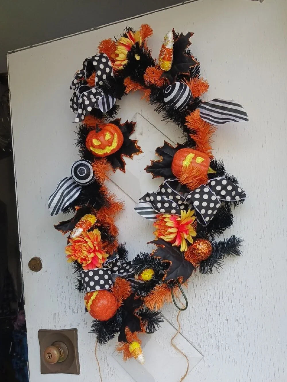 Stunning! Halloween Black and Orange Decorative Garland - Home Accents 🎃💐
